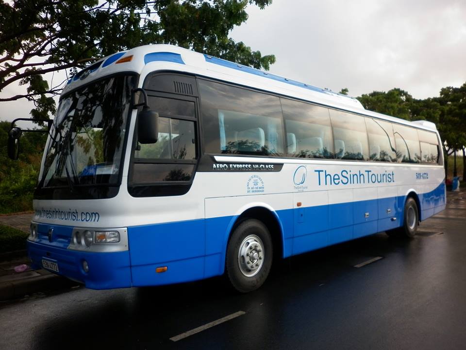 the sinh tourist bus